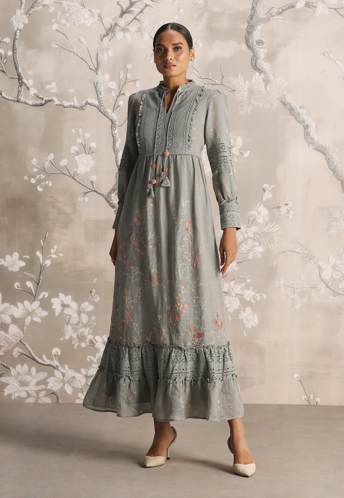 Walk in the Clouds Amanda Tie Dress – KAVERi